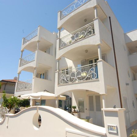 Residence Costa Smeralda Grottammare Kültér fotó