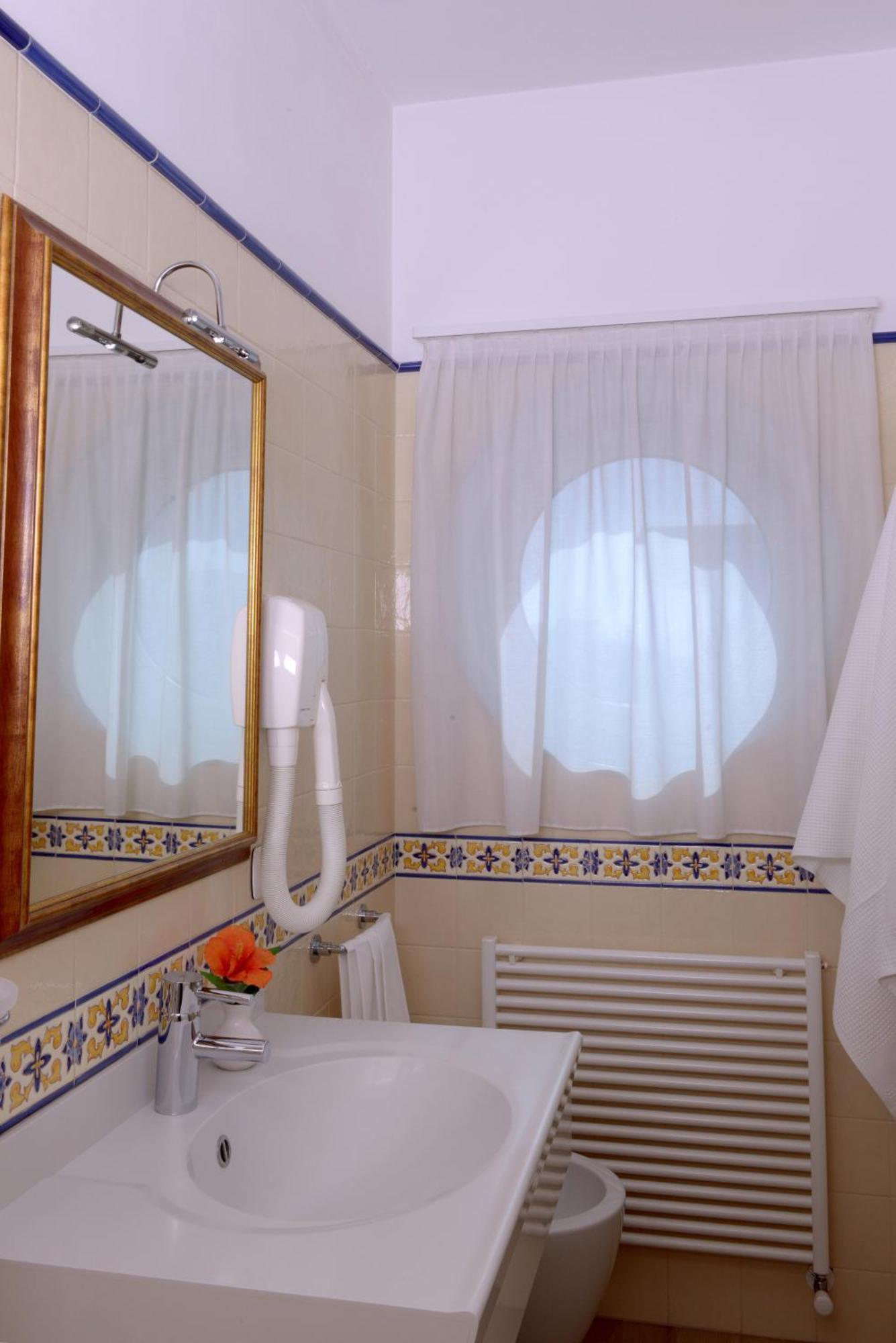 Residence Costa Smeralda Grottammare Kültér fotó
