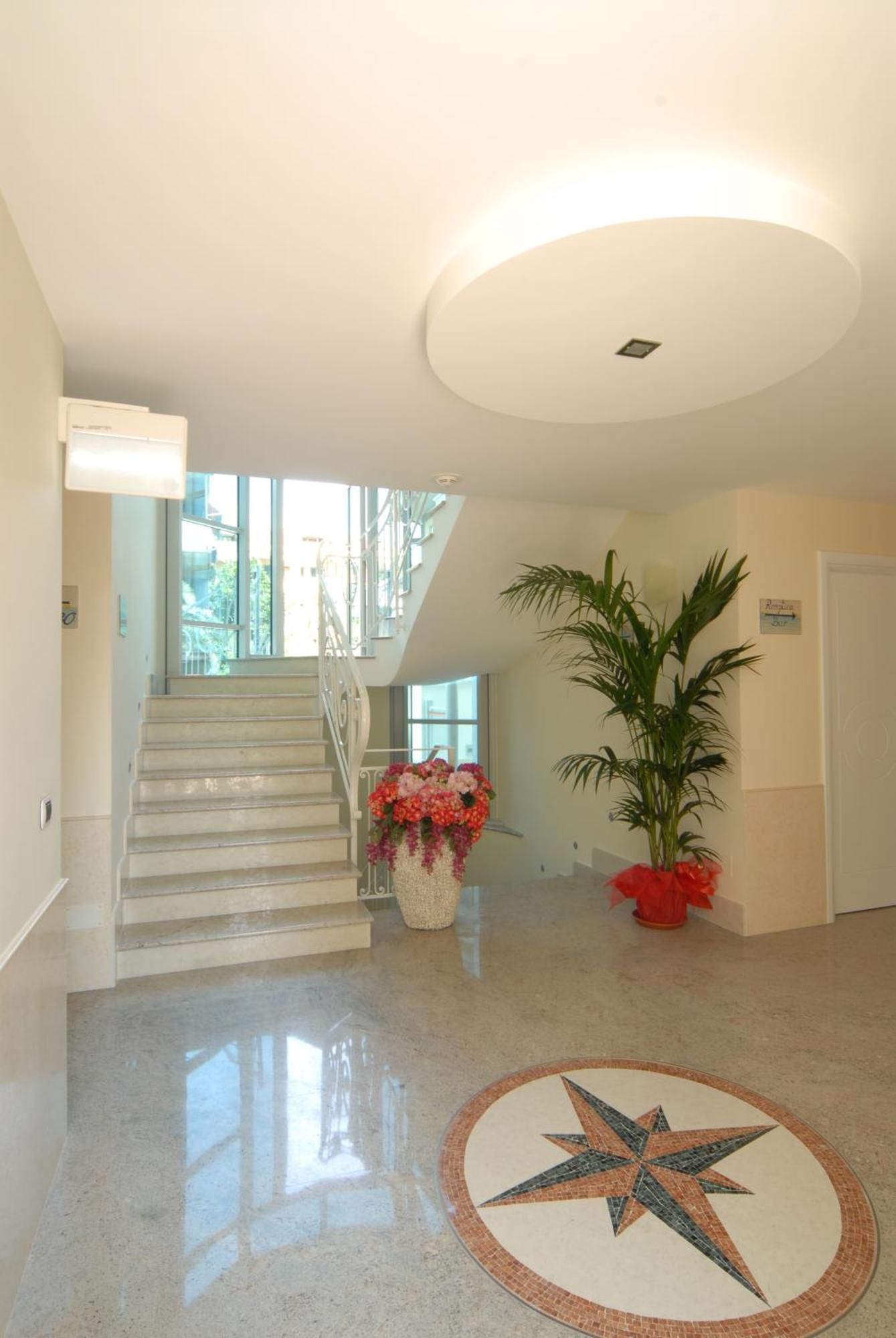 Residence Costa Smeralda Grottammare Kültér fotó
